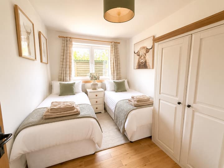 Twin bedroom.