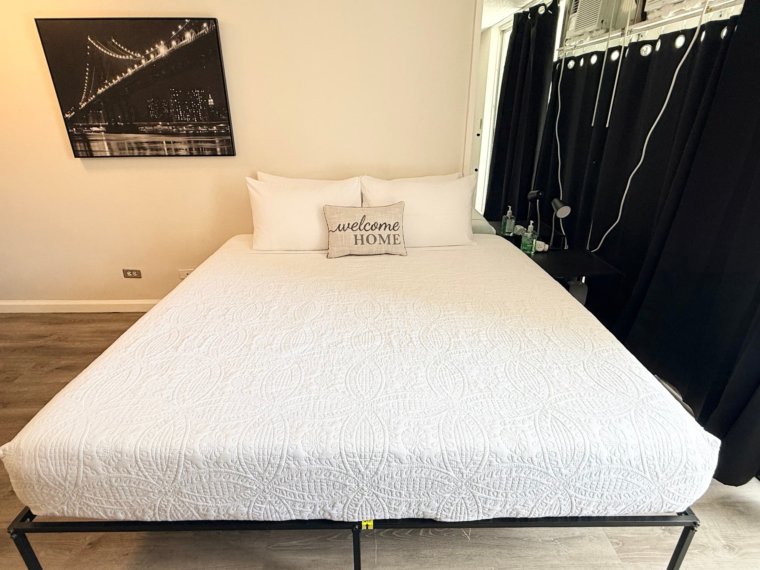 Condo in Honolulu · ★4.57 · Studio · 1 bed · 1 private bath - Image 11