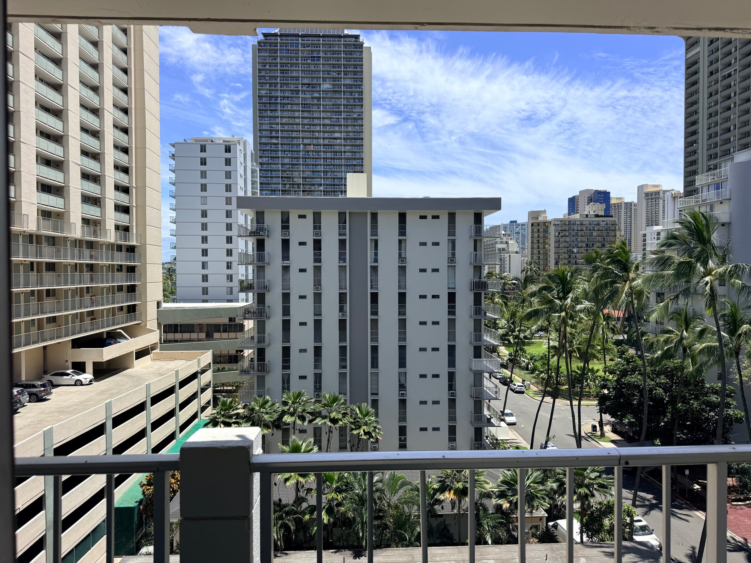 Condo in Honolulu · ★4.57 · Studio · 1 bed · 1 private bath - Image 28