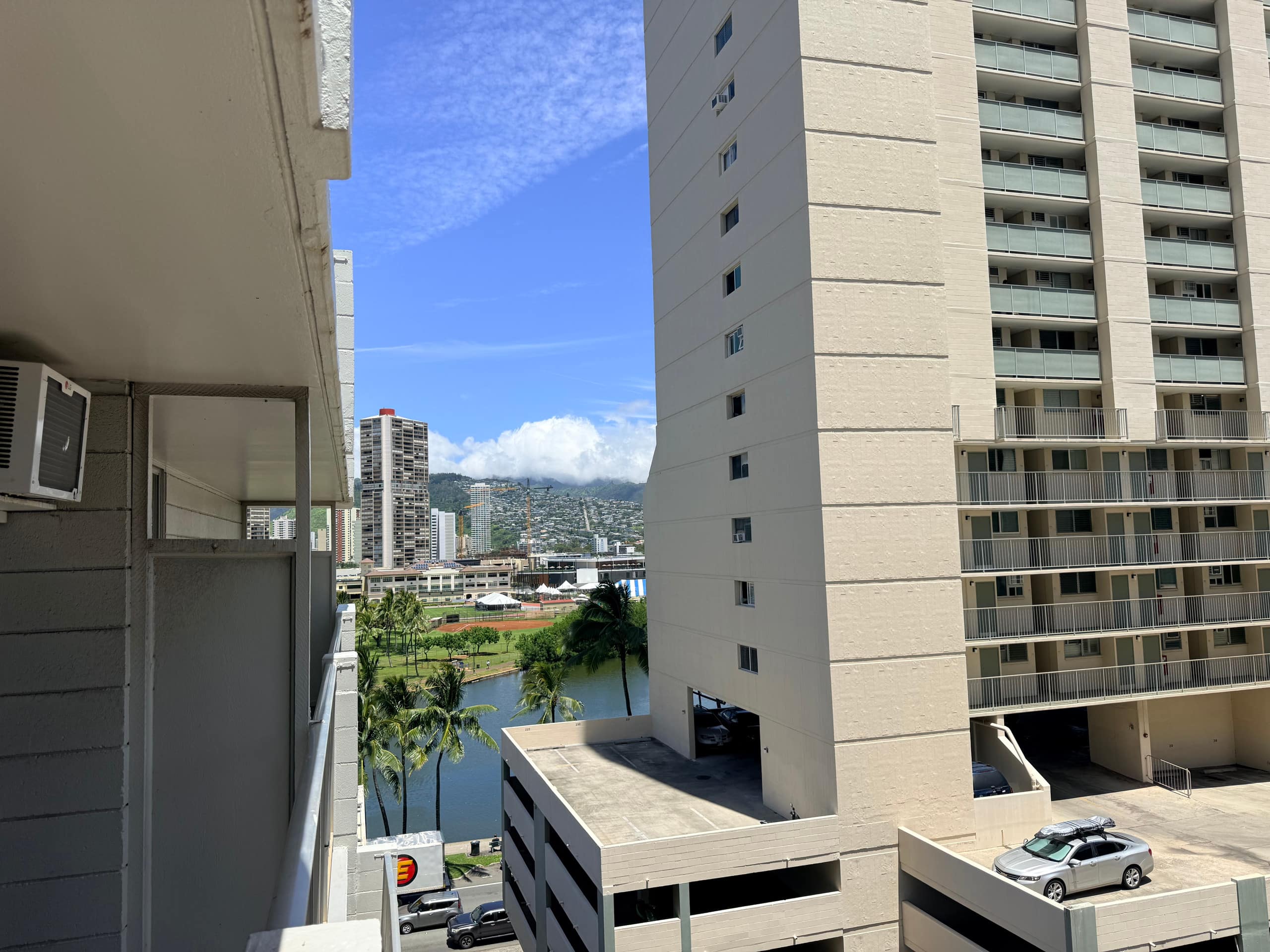 Condo in Honolulu · ★4.57 · Studio · 1 bed · 1 private bath - Image 27