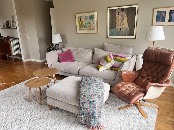 Villa I Centrala Varberg -Passar 2 Familjer - 