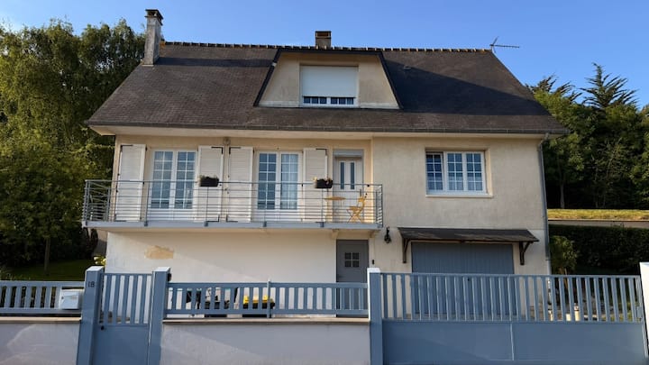 Maison Chaleureuse à Port En Bessin - Huppain