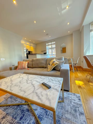 3 Bedrm near Hyde Park, Knightsbridge,Harrods gallery image 4