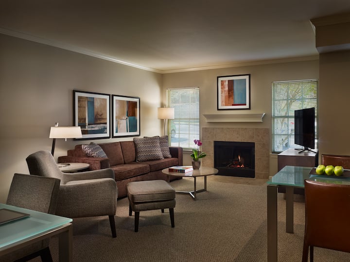 Quiet 2 Bed Apt | Resort Amenities - Pensilvânia
