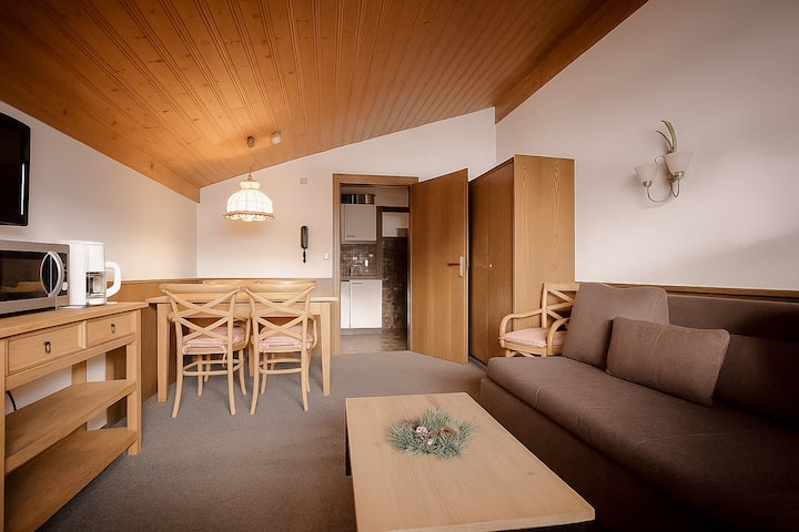 Dachgeschoß-apartment Mit Süd-balkon Und Bergblick - Reit im Winkl