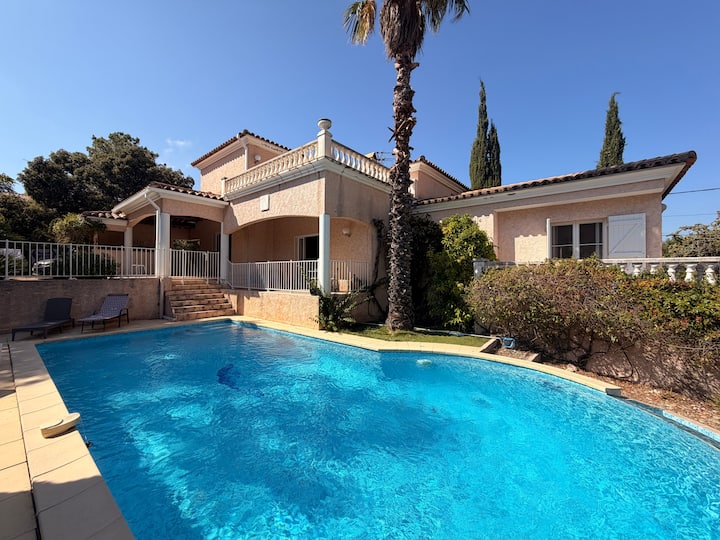 Villa Dexception 4 Chambres, Vue Mer, Piscine - Roquebrune-sur-Argens
