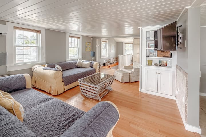 Jackshack On Plum Island | Walk To Beach! - Newbury, MA