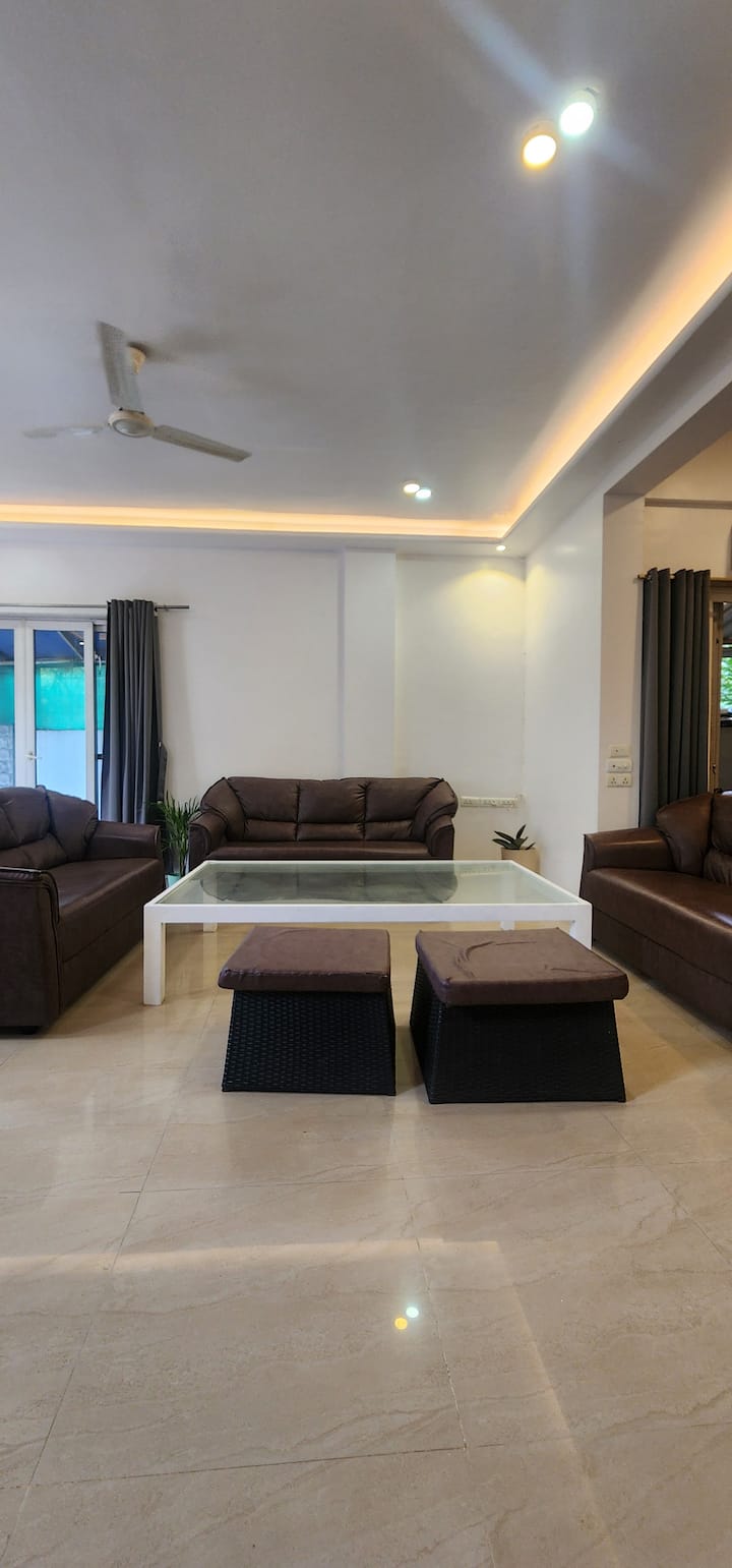 Living room 1 image 11