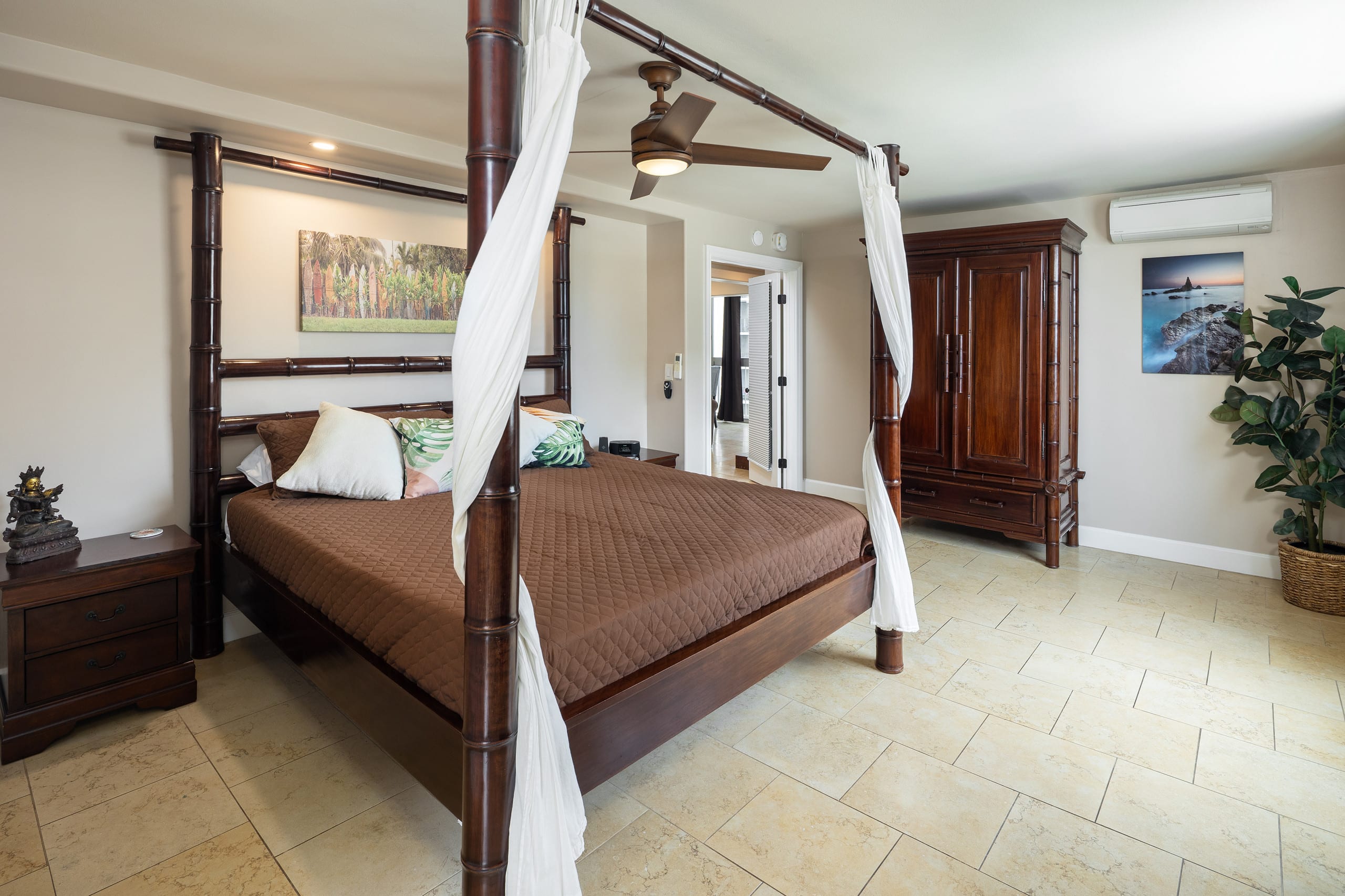 Condo in Honolulu · ★4.97 · 2 bedrooms · 3 beds · 2 private baths - Image 12
