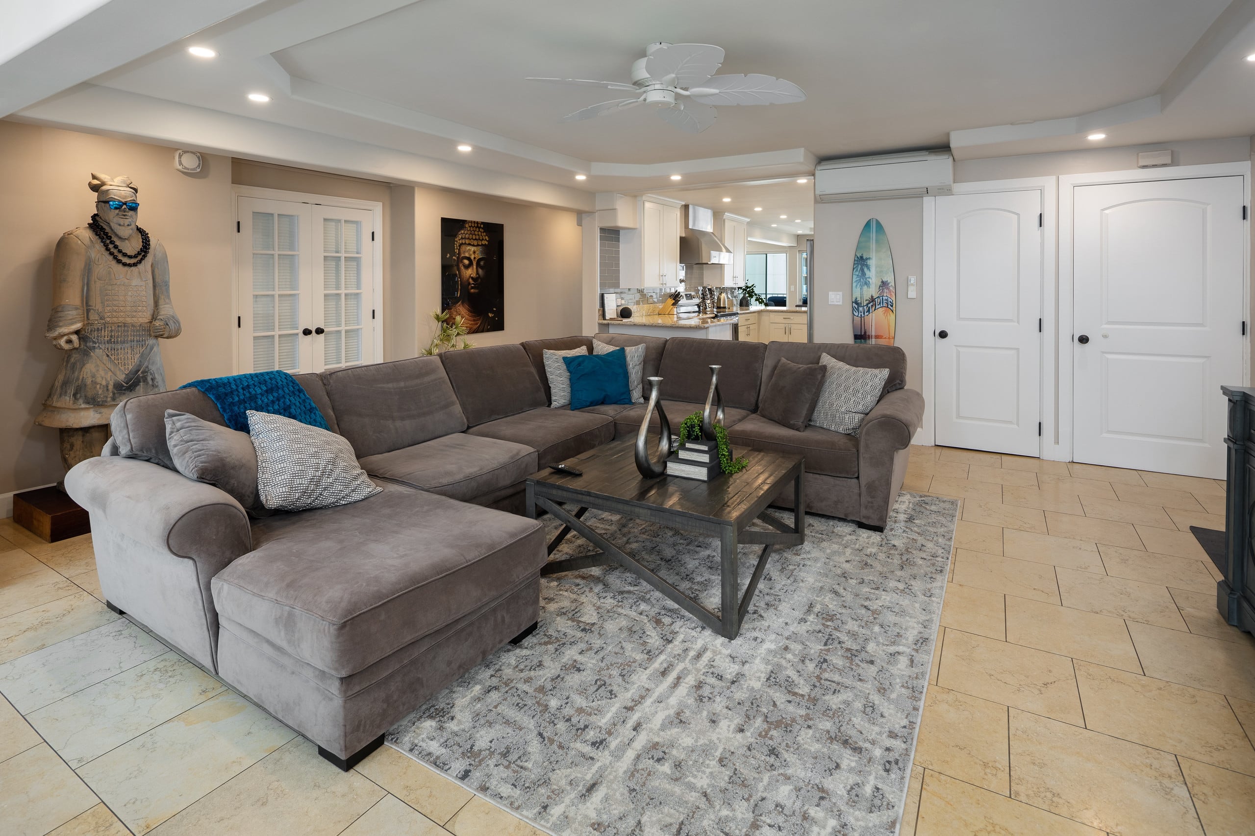 Condo in Honolulu · ★4.97 · 2 bedrooms · 3 beds · 2 private baths - Image 1