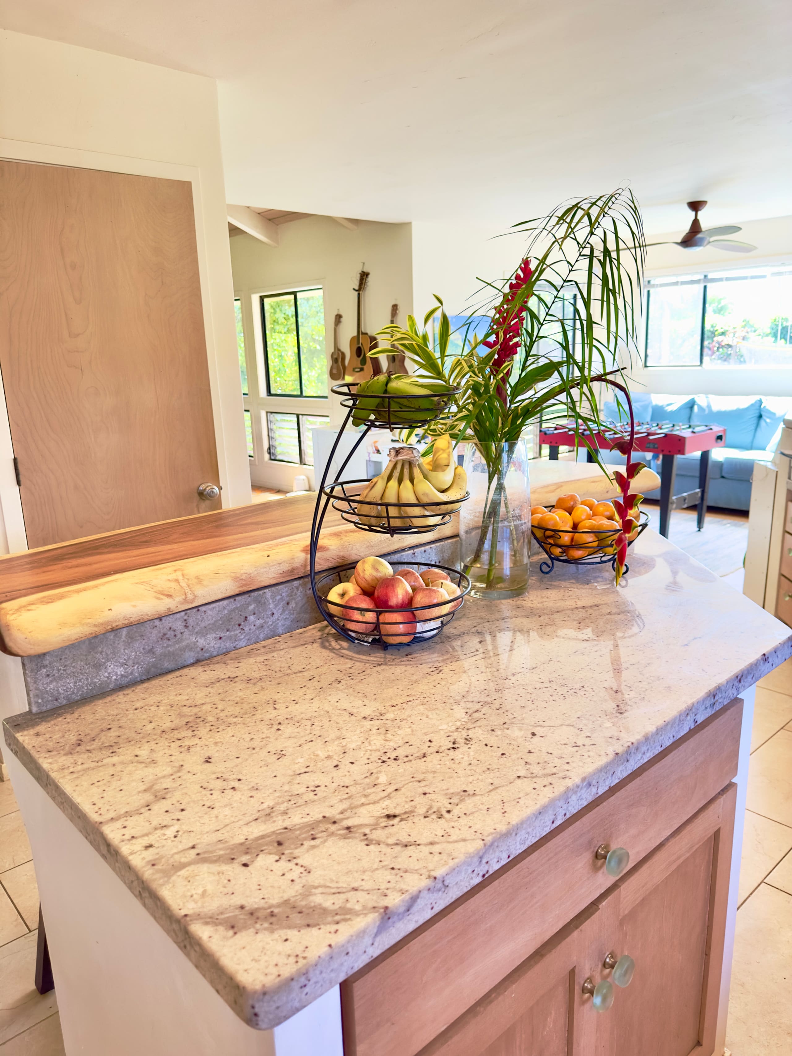 Home in Princeville · ★5.0 · 4 bedrooms · 6 beds · 3.5 baths - Image 6