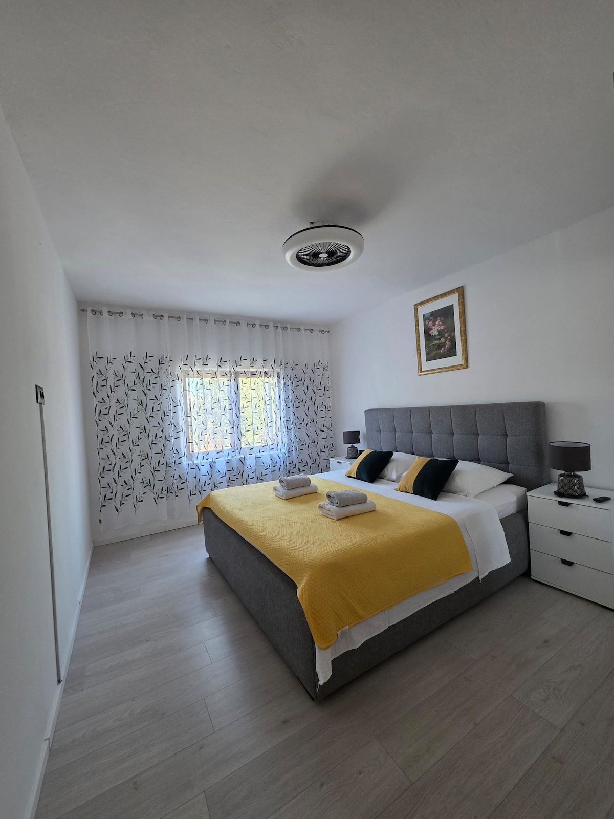 غرفة النوم 1