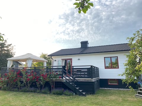 Family-friendly villa with jacuzzi and terrace