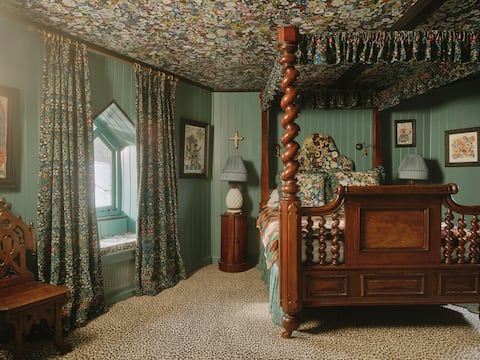 Trematon Castle lodge - Ideal for creative retreat