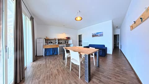 Popular Airbnb listing: 3️⃣ Oasi Da Vinci – Three-room apartment "Terrazza sul Lago" in Tignale