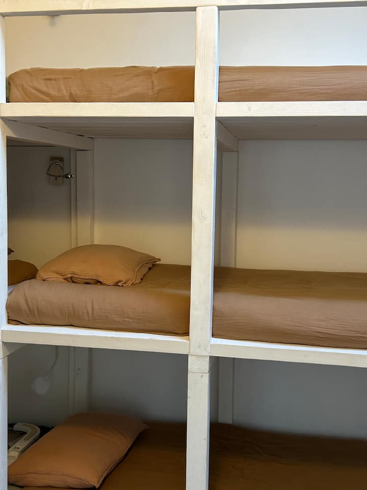 غرفة النوم 2