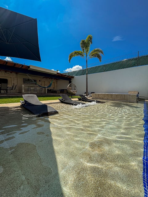 Beautiful house with private Jacuzzi and pool.