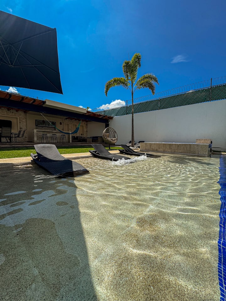 Beautiful house with private Jacuzzi and pool.