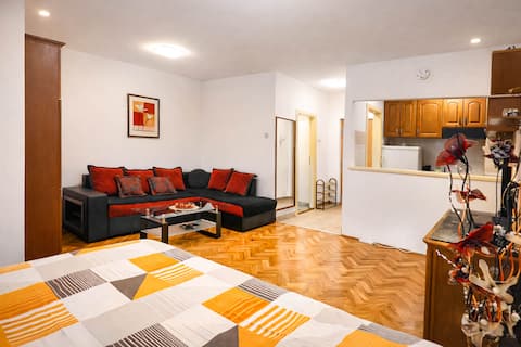 Successful Airbnb property: Bright Studio w/ Balcony • 7-Min Walk Beach • Flat in Rozino