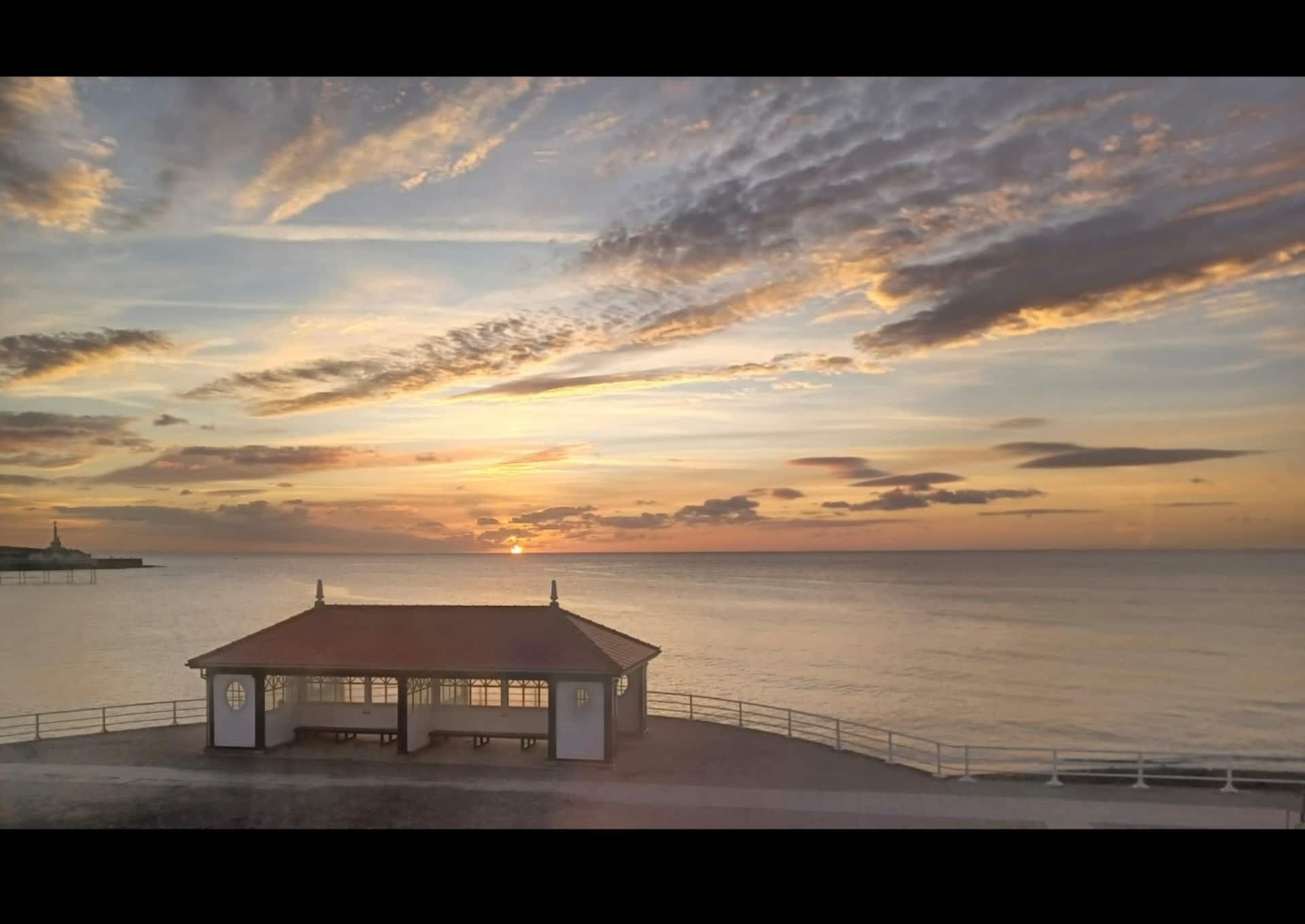 Ocean View Luxury Apartment - Sleeps 2