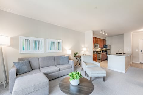 Luxe 2 Bed | Near MetLife Stadium