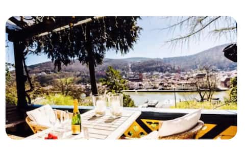 Best view, calm, central, cozy, romantic, vintage