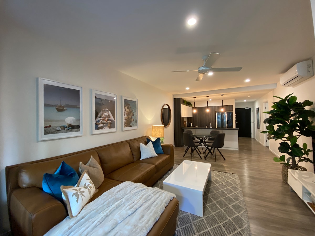 Successful Airbnb property: Luxe Retreat - Train/Shops/Parks + Free Parking in Brisbane