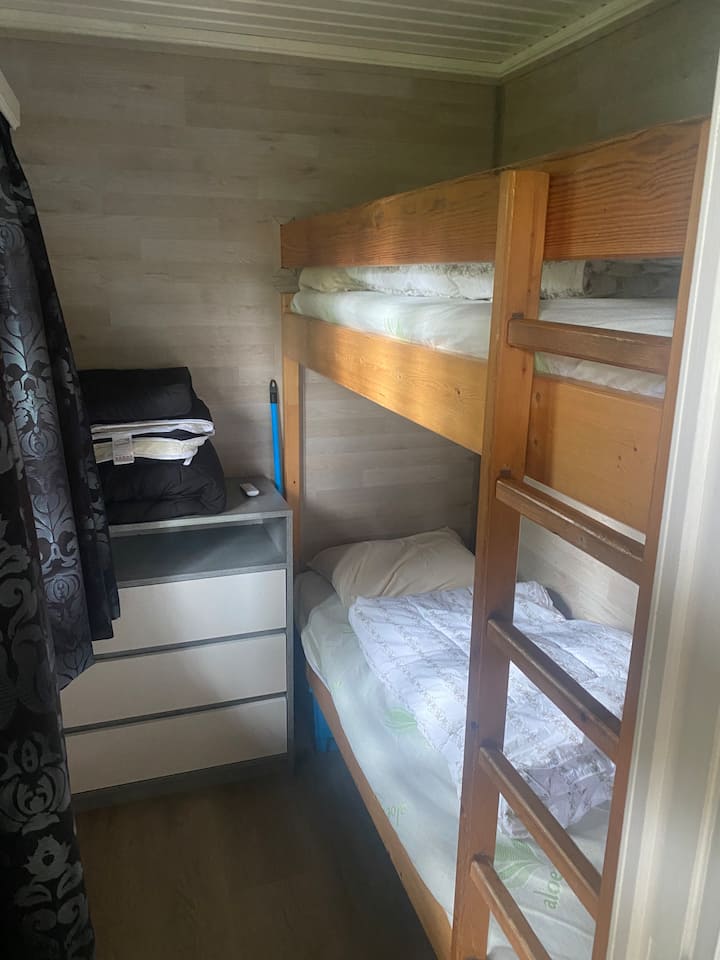 Dhomë gjumi 2