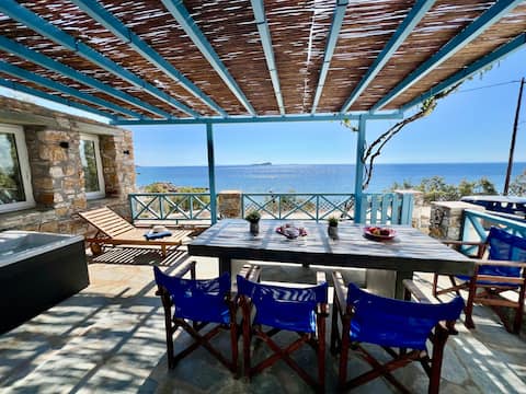 Beach Front House w/ amazing view