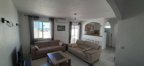 Top performing Airbnb: Sea-facing villa, exceptional location. in Le Barcarès