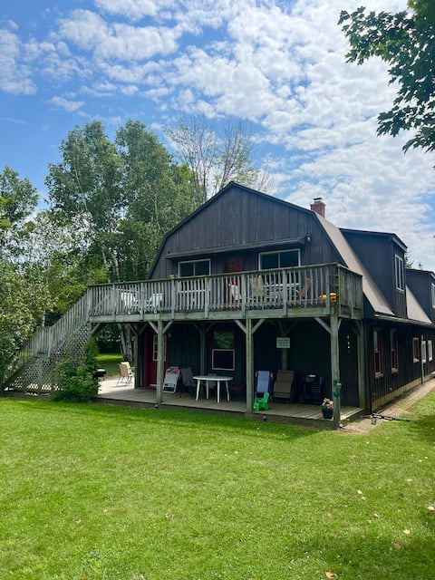 Woodsview Cottage - Secluded with private beach