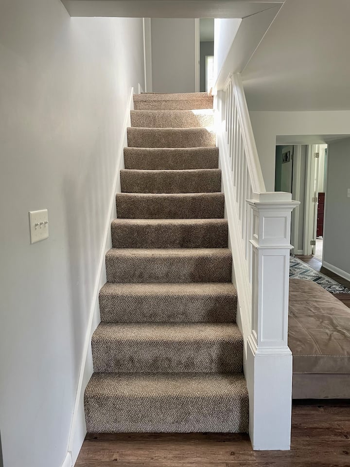 Dhomë gjumi në katin e dytë