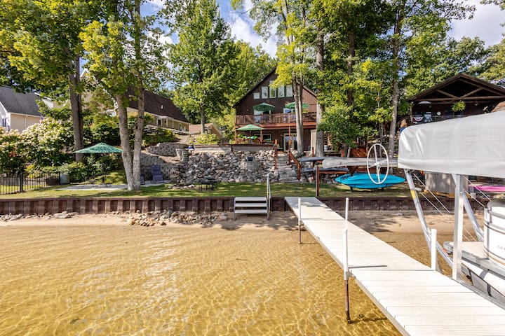 Owl & Anchor Cottage Inn - Lake Front Retreat!