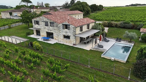 Kimalaz - residence amid vineyards with swimming pool