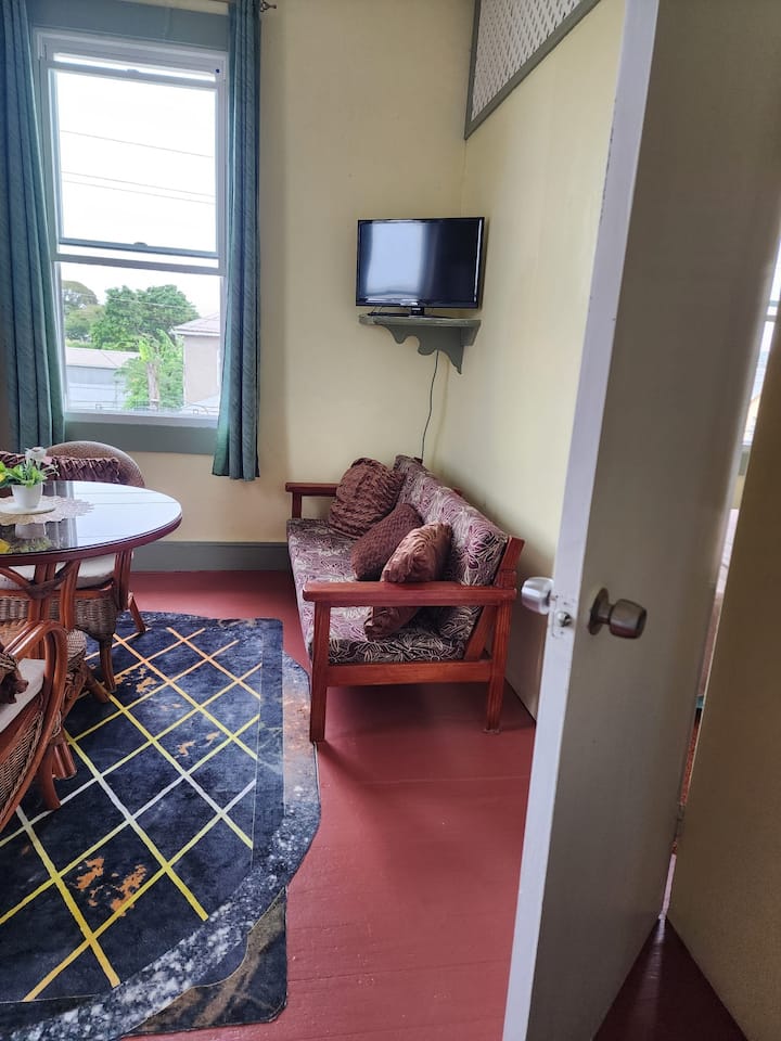 'Maranatha Retreat': B - Upstairs Apt: No Smoking - Barbados