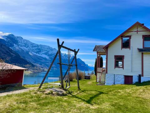 Gorgeous house with panorama fjord view