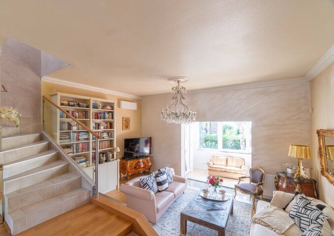 Vienna Villa with garden & parking gallery image 4