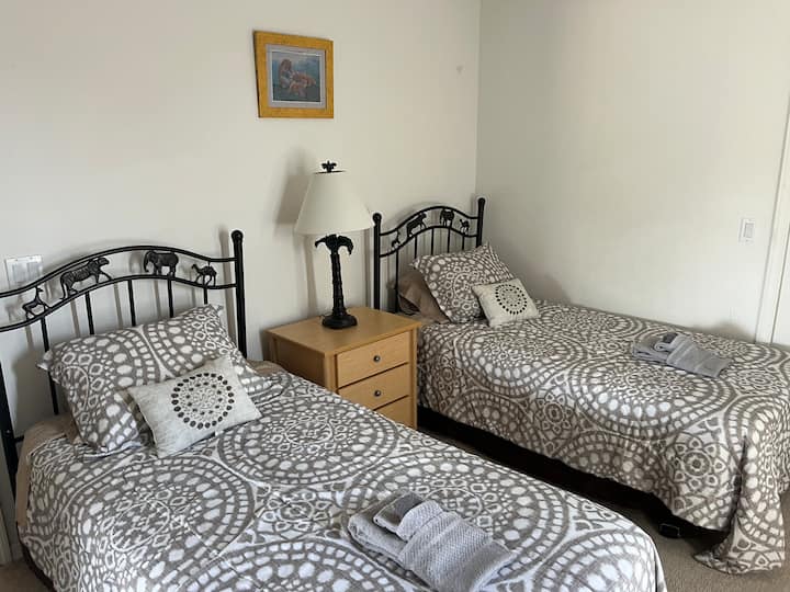 twin beds