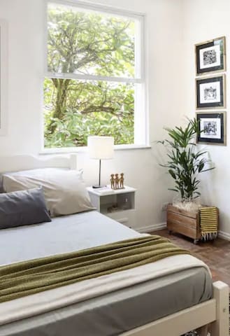 ACONCHEGANTE COM VIBE DE CASA NO MELHOR DE IPANEMA