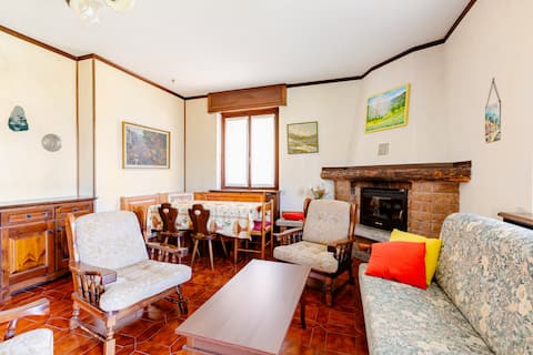 Successful Airbnb property: Casa Mela with barbecue and large private garden in Colico