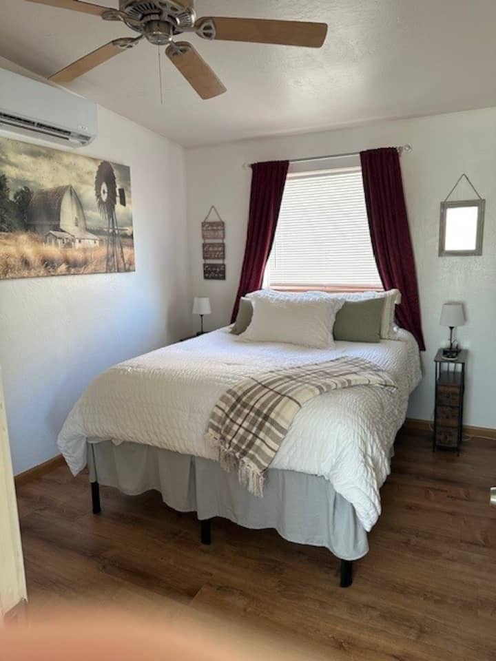 Brand New queen bed (the previous bed was a double) 
(Many different pillows in the closet, to the right…Soft/puffy/hard)