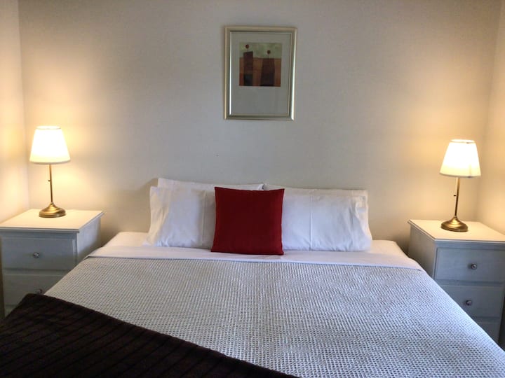 Bedroom 3 - king with ensuite bathroom