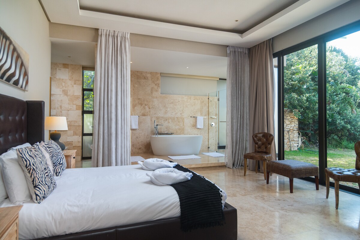 Zimbali - Modern Luxury Living with private pool - Houses for Rent