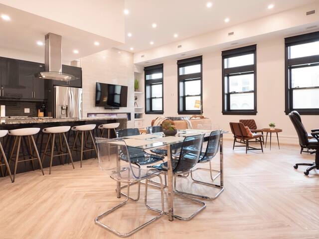 Spacious Legacy Home Nexus gallery image 3