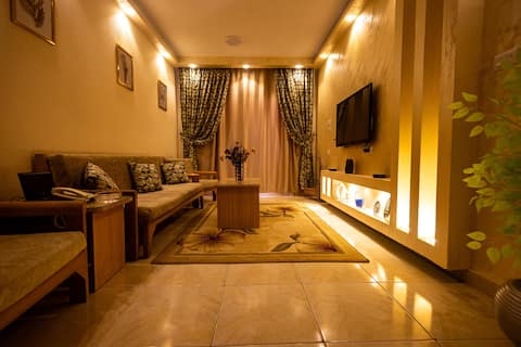 2 Bdrm, Seaview,SuperLux ٢ غرفة، دور ٧ فرش متميز