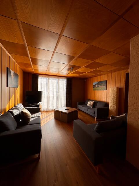 Attic Chalet Viola