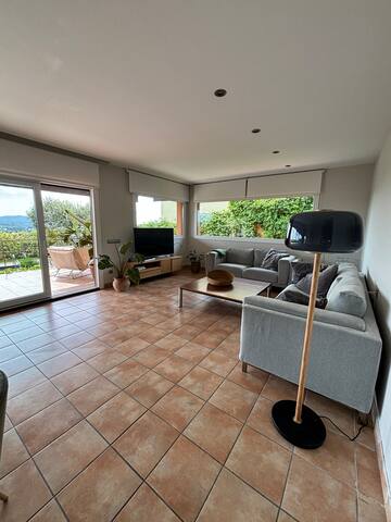 Fantástico chalet piscina privada Costa Brava gallery image 3