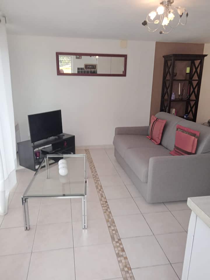 Studio Cosy - 28m² - 3 Voyageurs - Ibis Budget Perigueux Boulazac