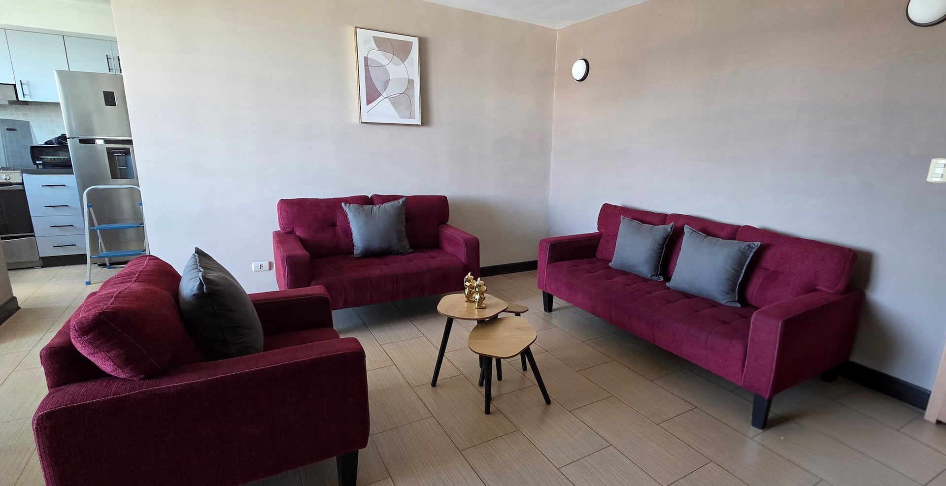 Modern 117sqm 3BR/3BA: 10 Mins to Business Hub