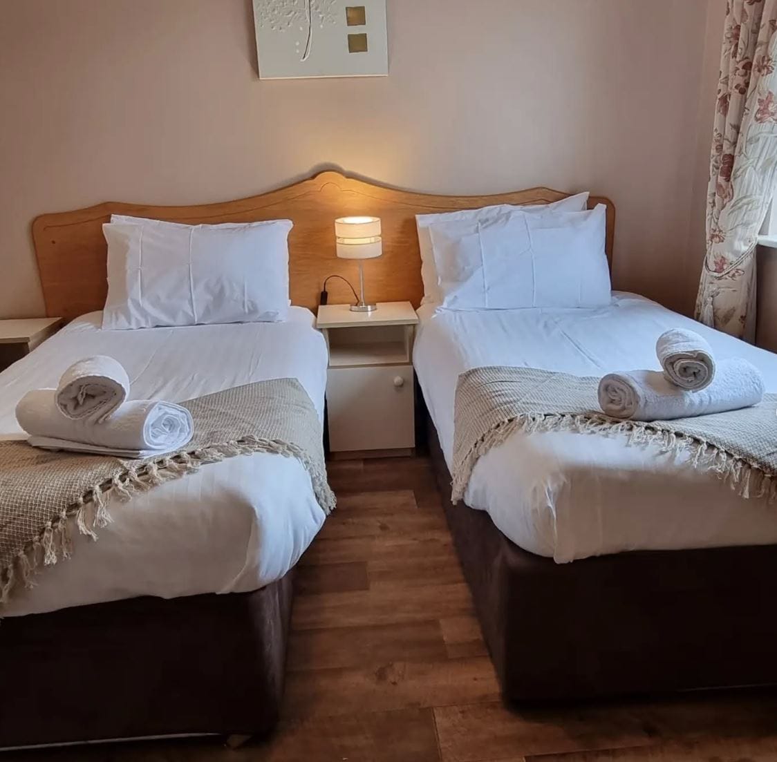 Robertstown Holiday Village - Katies Cottage - Cottages for Rent in Naas,  County Kildare, Ireland - Airbnb, image size:1124x1103